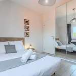4 Bedroom & 4 Bathroom House Close To Parc Barbieux 公寓 *