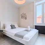 4 Bedroom & 4 Bathroom House Close To Parc Barbieux 公寓 *