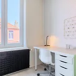 4 Bedroom & 4 Bathroom House Close To Parc Barbieux * 鲁贝