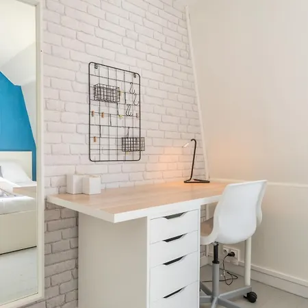 4 Bedroom & 4 Bathroom House Close To Parc Barbieux Appartamento