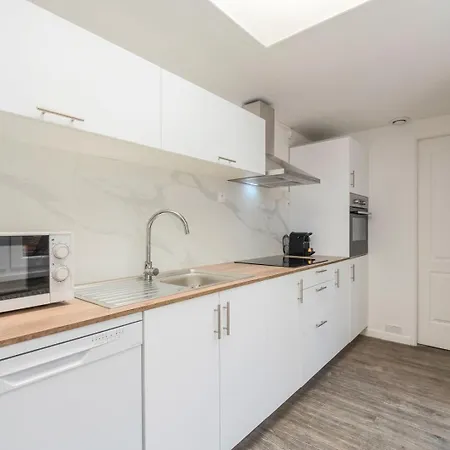 Appartamento 4 Bedroom & 4 Bathroom House Close To Parc Barbieux *