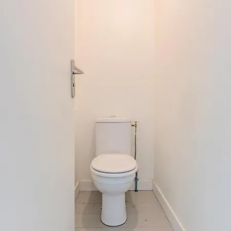 4 Bedroom & 4 Bathroom House Close To Parc Barbieux *