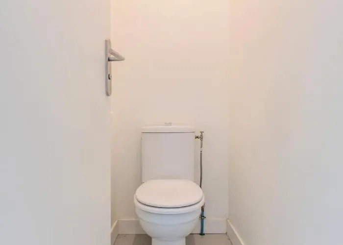 4 Bedroom & 4 Bathroom House Close To Parc Barbieux *